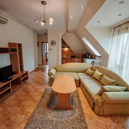 Kazinczy Апартаменты Кечкемет